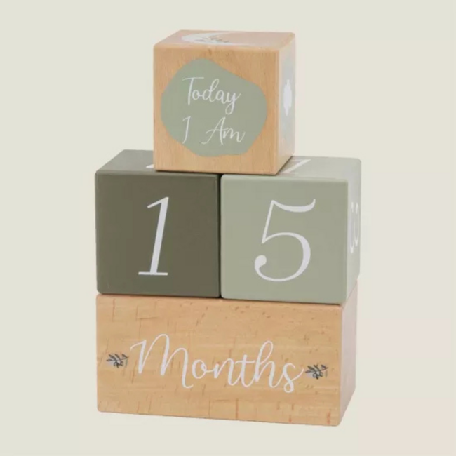Blocs jalons en bois couleur olive – Immortalisez avec style les moments de bébé