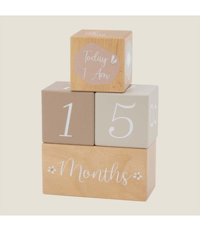 Houten mijlpaal blokken in nougat kleur – Stijlvolle herinneringen voor je kindje