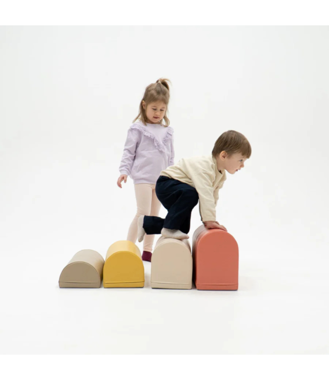 Zachte pastelroze foam stapstenen – speelset vol fantasie