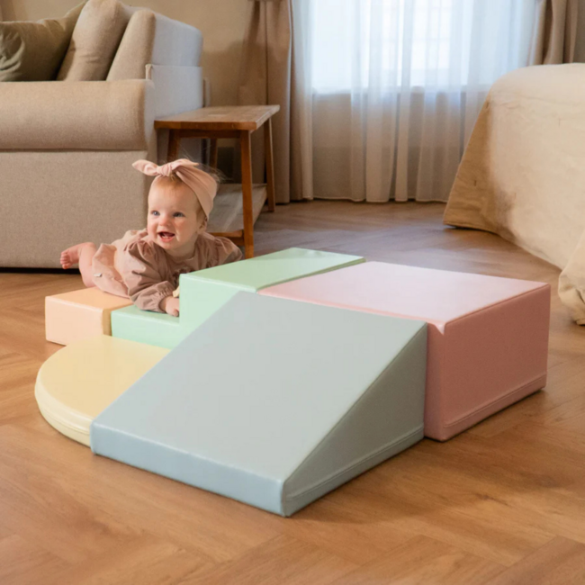 Schaumstoff-Blockset Corner in sanften Pastellfarben – Bauen & Spielen