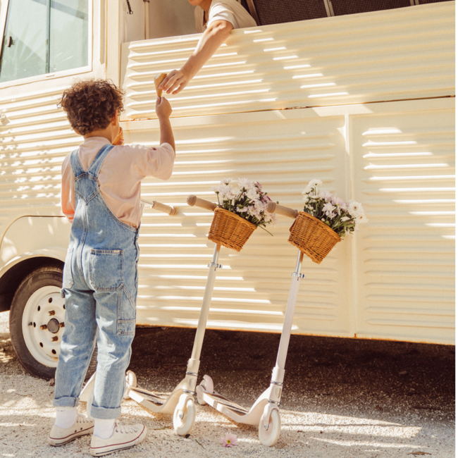 Luxus Vintage Kinderroller mit Weidenkorb (Ab 6 Jahren) – Cream