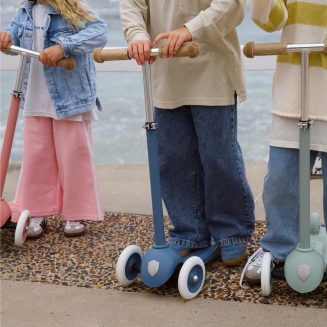 Trottinette 3 Roues Durable en Plastique 100% Recyclé (Dès 3 ans) – Deep Sea