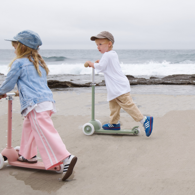 Duurzame kinderstep olive – groen en avontuurlijk