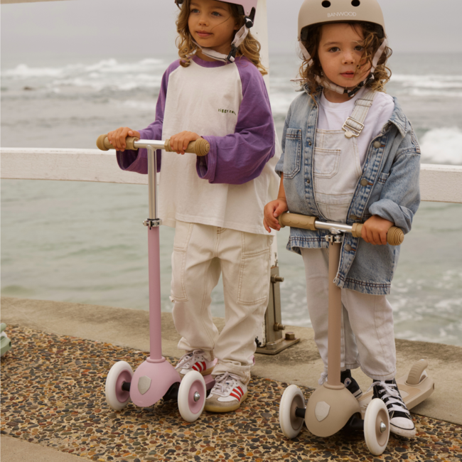 Nachhaltiger 3-Rad Kinderroller aus 100% recyceltem Kunststoff (Ab 3 Jahren) – Beige