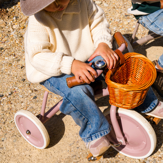 Driewieler in dusty roze