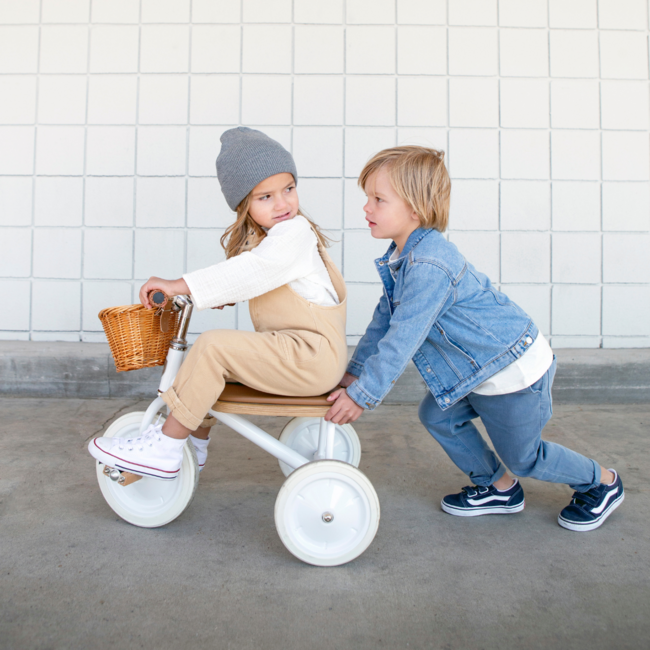 Tricycle vintage pour enfants avec panier | Blanc, sûr et durable