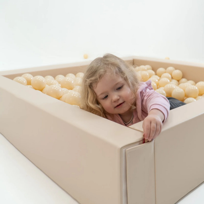 Beige soft play foam blokken ballenbak