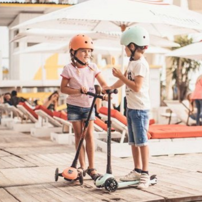 Kinderstep Highwaykick 3 LED roze met opvouwbaar stuur