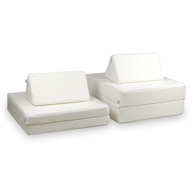 Witte Montessori speelbank van zachte teddystof