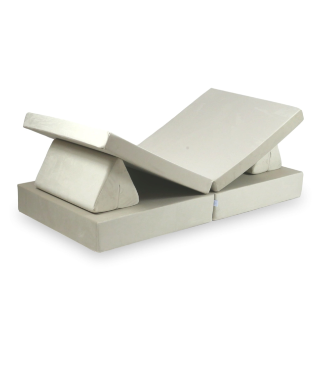 Velvet ecru Montessori speelbank – stijlvol speelmeubel voor elk kind