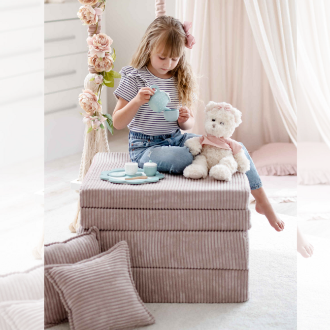 Mini banc de jeu Montessori rose clair en tissu velours côtelé doux