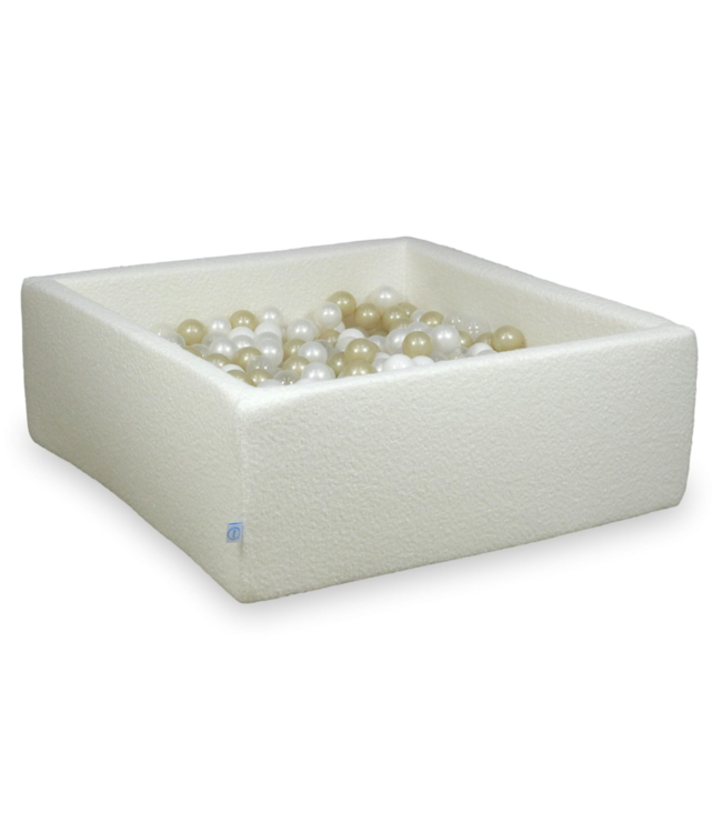 Vierkante witte ballenbak van zachte teddy stof met 600 ballen – stijlvol en veilig speelplezier voor kinderen