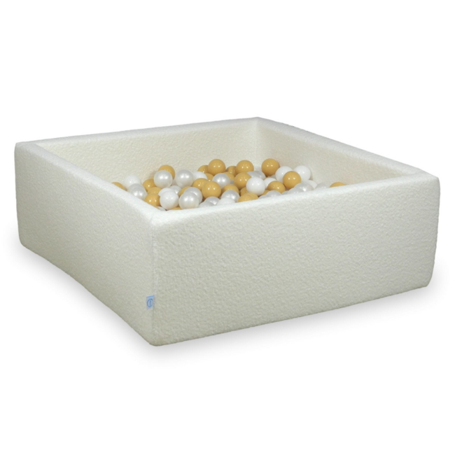 Piscine à balles carrée en tissu teddy blanc avec 600 balles – douce, élégante et sûre pour les jeunes enfants