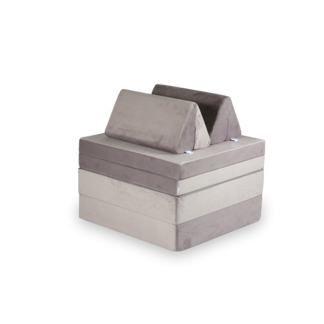 Mini Montessori speelbank in lila velvet – compact modulair ontwerp