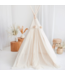 Boho tipi tent met tule en fairy details in ecru – magisch speelplekje voor kinderen