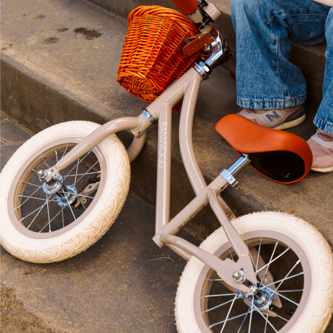 Laufrad 12 Zoll in Beige – stabiles Balance Bike für Kleinkinder