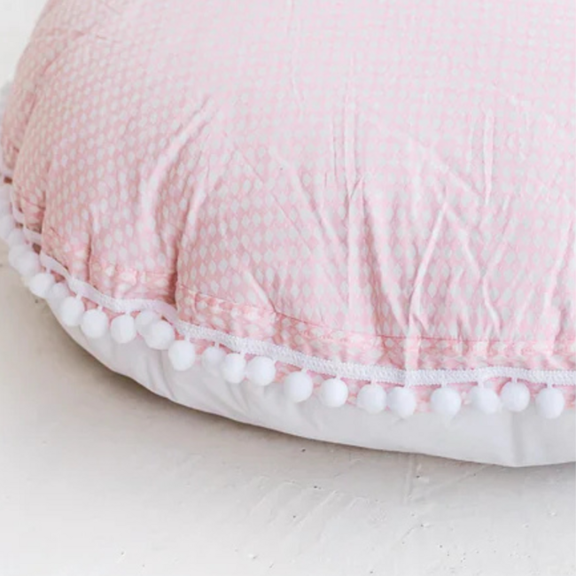 Oversized vloerkussen roze met pompoms