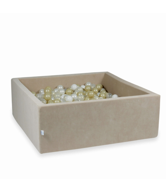 Vierkante ballenbak 110x110 cm in beige velvet met 600 ballen