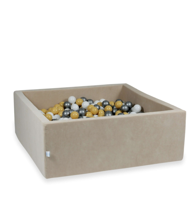 Vierkante ballenbak 110x110 cm in beige velvet met 600 ballen