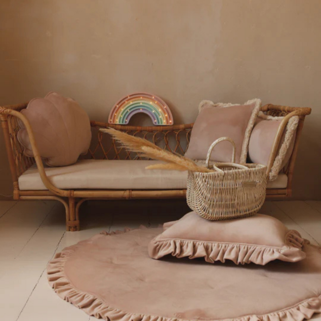 Sierkussen velvet abrikoos met franje – Soft Touch collectie