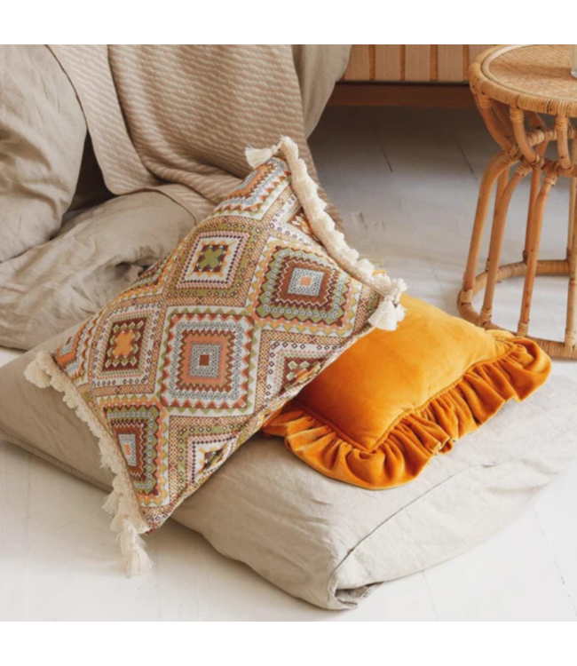 Sierkussen met boho franjes – sfeervol en zacht kussen uit de Boho Tribe collectie