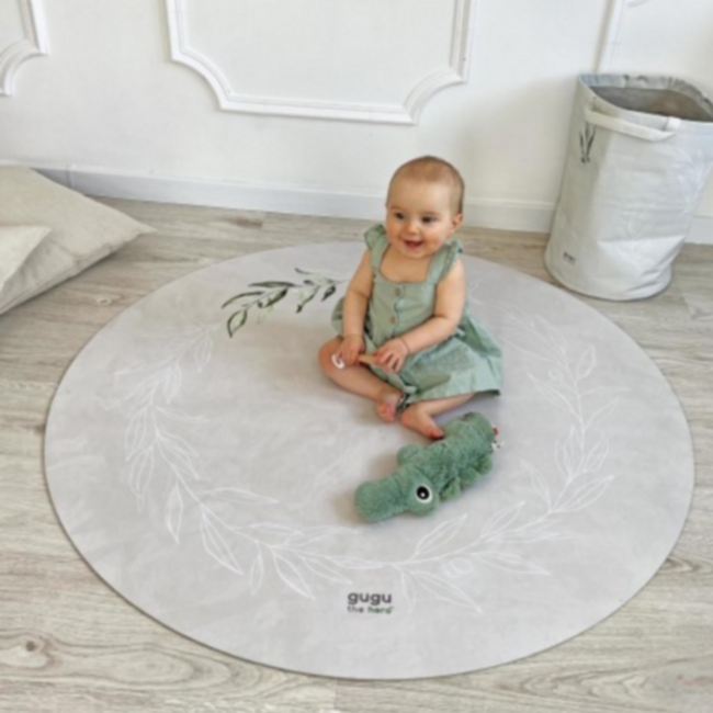 Speelgoedmand met olijftakjesprint – opbergen in natuurlijke stijl