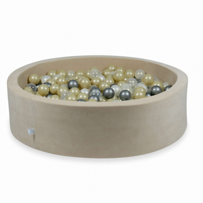Soft velvet ball pit for 400 balls in beige – safe, sturdy and comfortable
