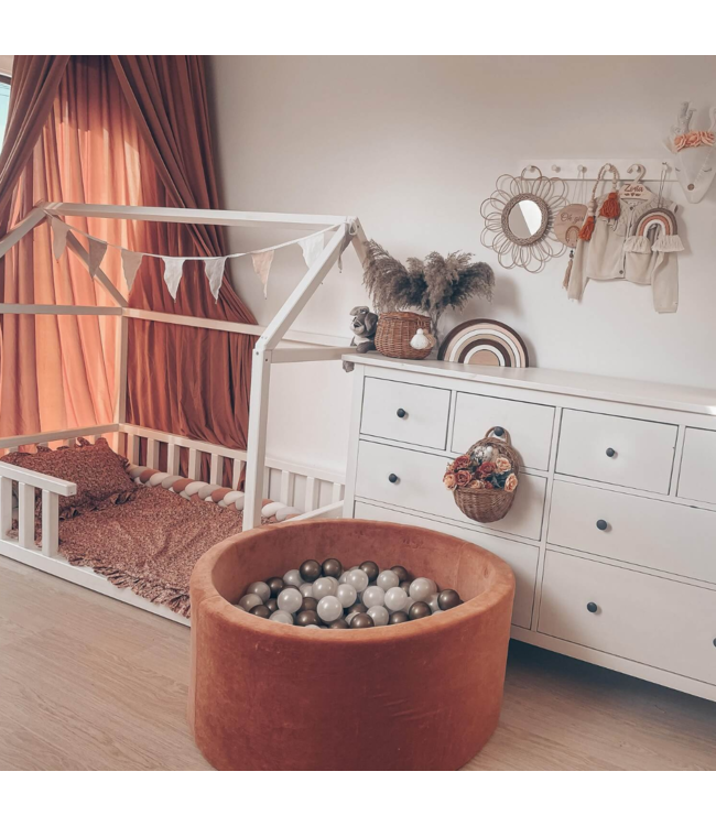 Canyon Clay velvet ballenbak – luxe, zacht en veilig speelplezier