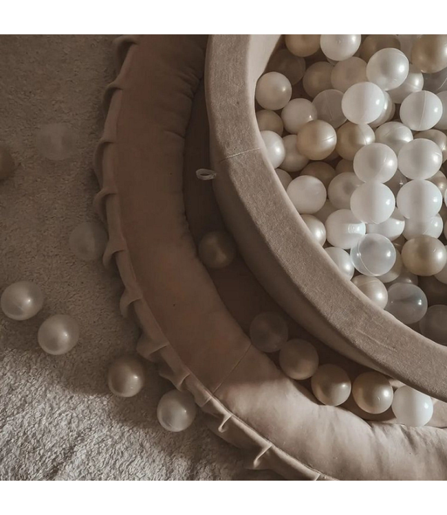 Donkerbeige velvet ballenbak – luxe speelcomfort in warme, neutrale tint