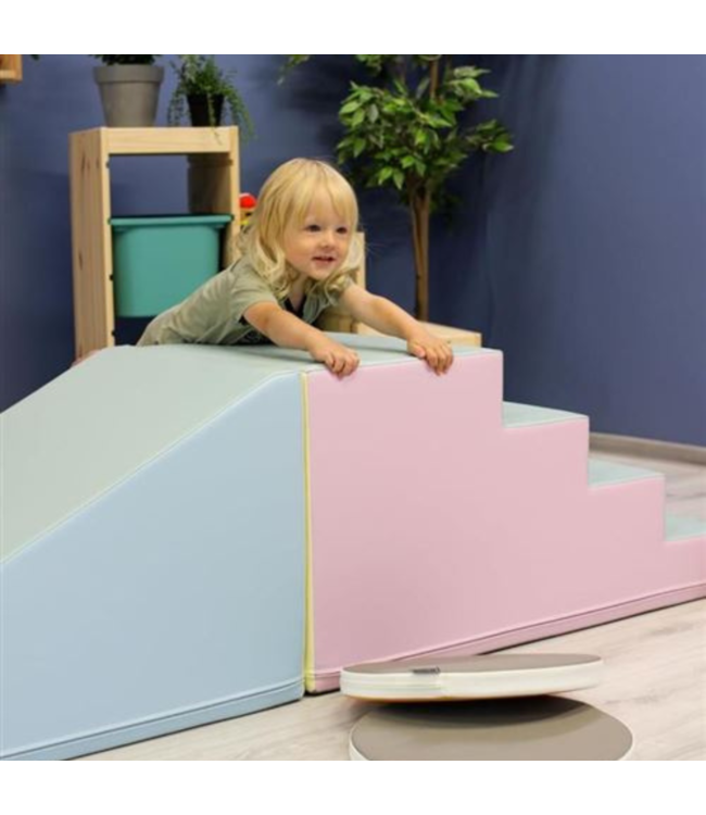 Foam blokken glijbaan XXL met Balance Bridge pastel – Modulaire speelset voor binnen en buiten, stimuleert motoriek en creatief spel
