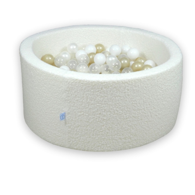Piscine à balles blanche en tissu teddy avec 300 balles – espace de jeu doux et élégant pour bébés et jeunes enfants