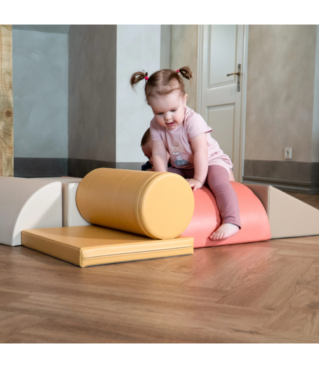 Softplay foam blokken set in pastel pink – stimuleert motoriek en creativiteit