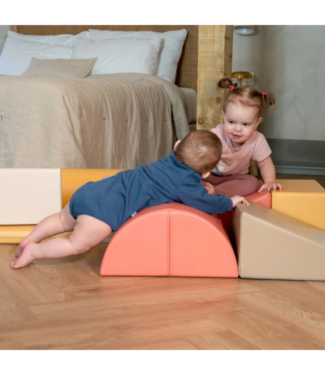 Softplay foam blokken set in pastel pink – stimuleert motoriek en creativiteit