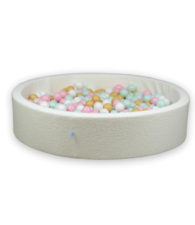 Zachte teddy ballenbak wit – inclusief 600 ballen voor eindeloos speelplezier