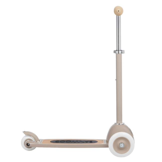 Kids scooter with 3 wheels in beige, perfect for first scooter experiences
