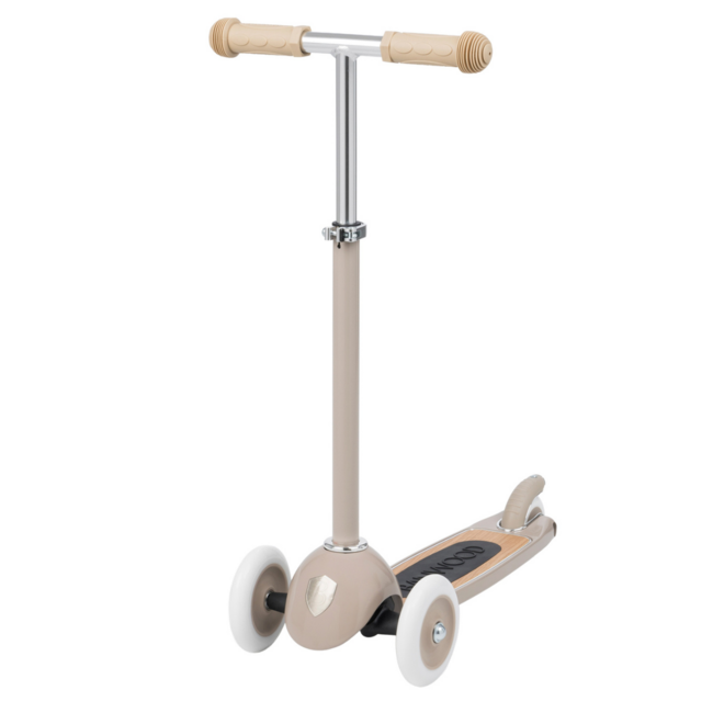 Kinderroller mit 3 Rädern in Beige, ideal für erste Rollerfahrten