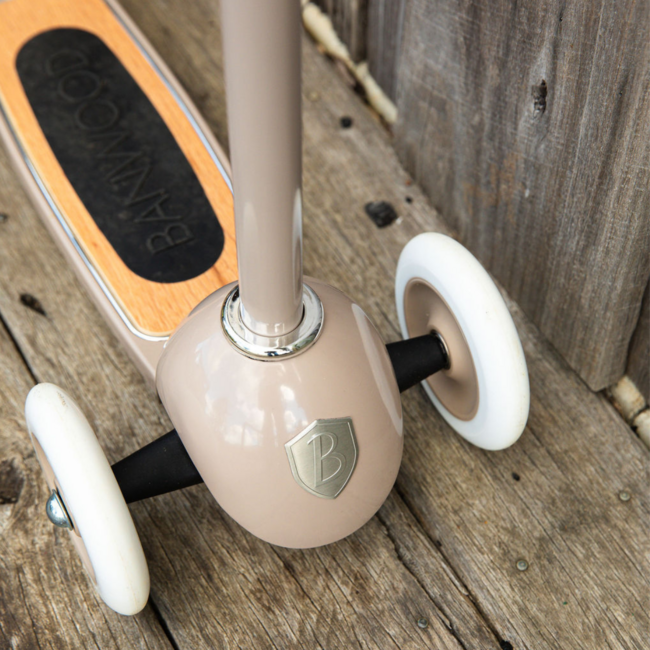 Kids scooter with 3 wheels in beige, perfect for first scooter experiences