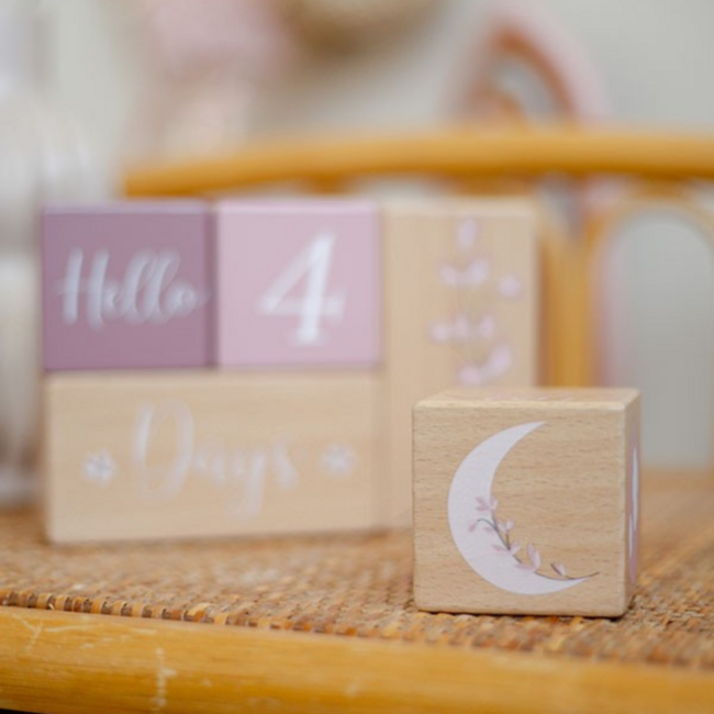 Blocs jalons en bois rose – Parfaits pour immortaliser les étapes de bébé