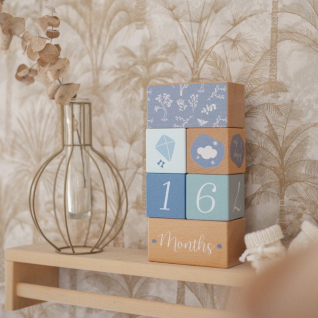 Blocs jalons en bois bleu – Pour immortaliser les souvenirs de bébé