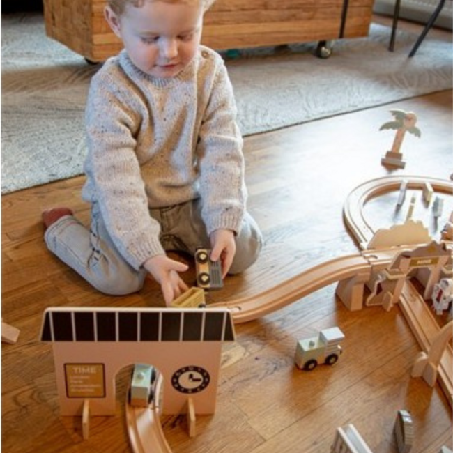Circuit de train en bois pour enfants – Set de base avec rails, train et accessoires