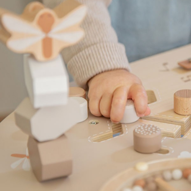 Activity Table Nougat – playful learning and discovery