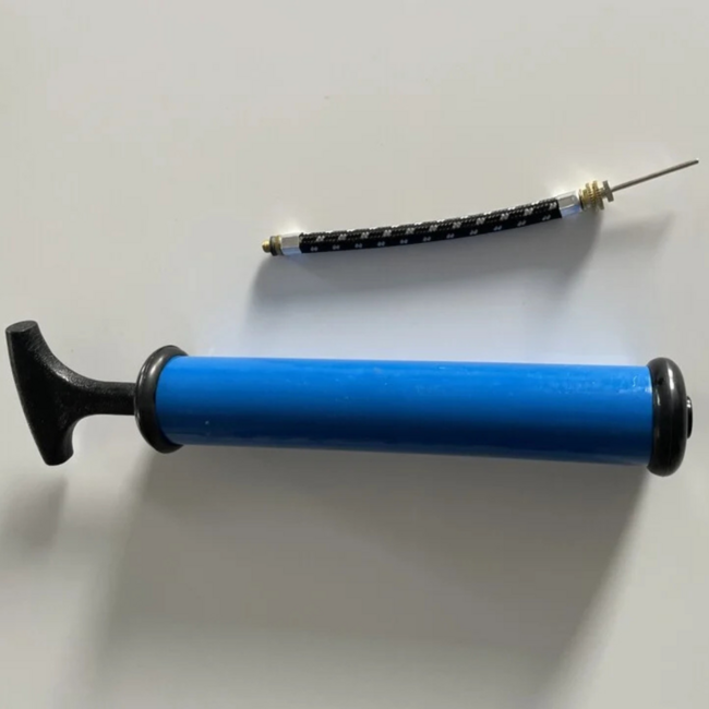 Convenient ball pump for quick and easy inflation