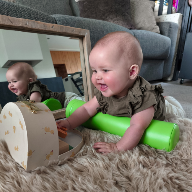 Foam kruiprol in groen – stimuleert balans, beweging en spel