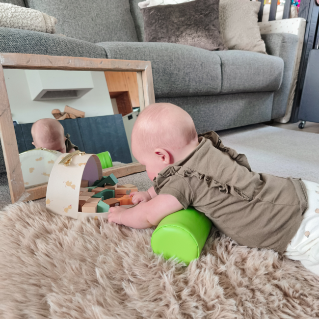 Foam kruiprol in groen – stimuleert balans, beweging en spel