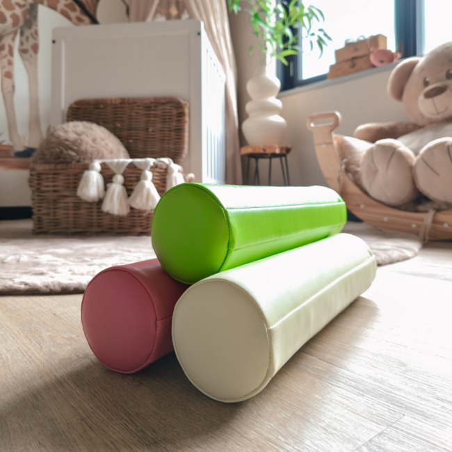 Rouleau de motricité en mousse rose pastel – doux, sécurisé et idéal pour le jeu actif