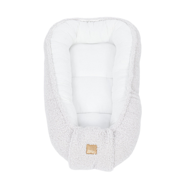 Nid pour bébé en tissu teddy crème – doux et confortable pour bébé