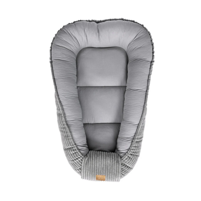 Nid pour bébé en tissu corduroy gris – doux et confortable pour bébé