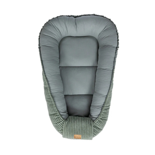 Nid pour bébé en tissu corduroy vert – doux et confortable pour bébé