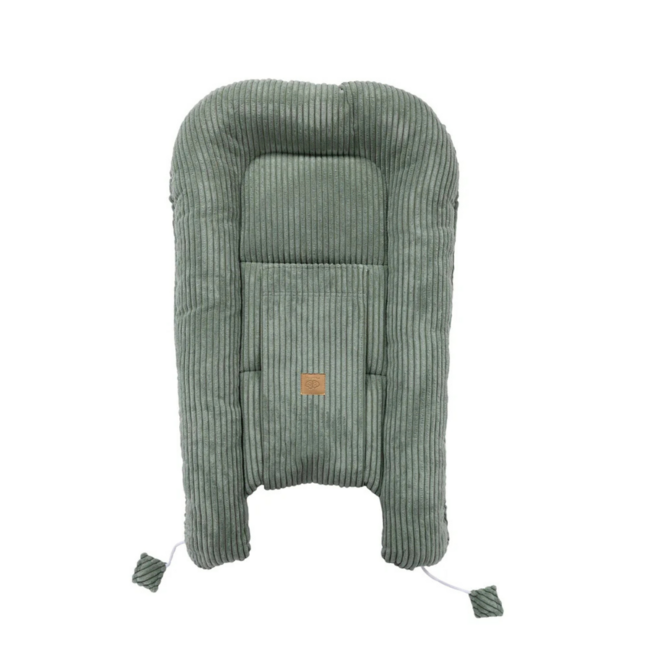 Nid pour bébé en tissu corduroy vert – doux et confortable pour bébé