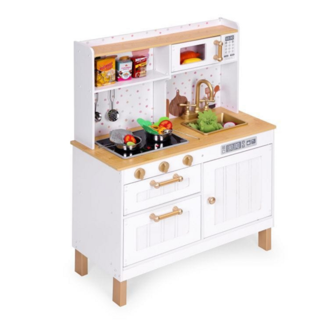 Wooden toy kitchen – fun and imaginative play for little chefs